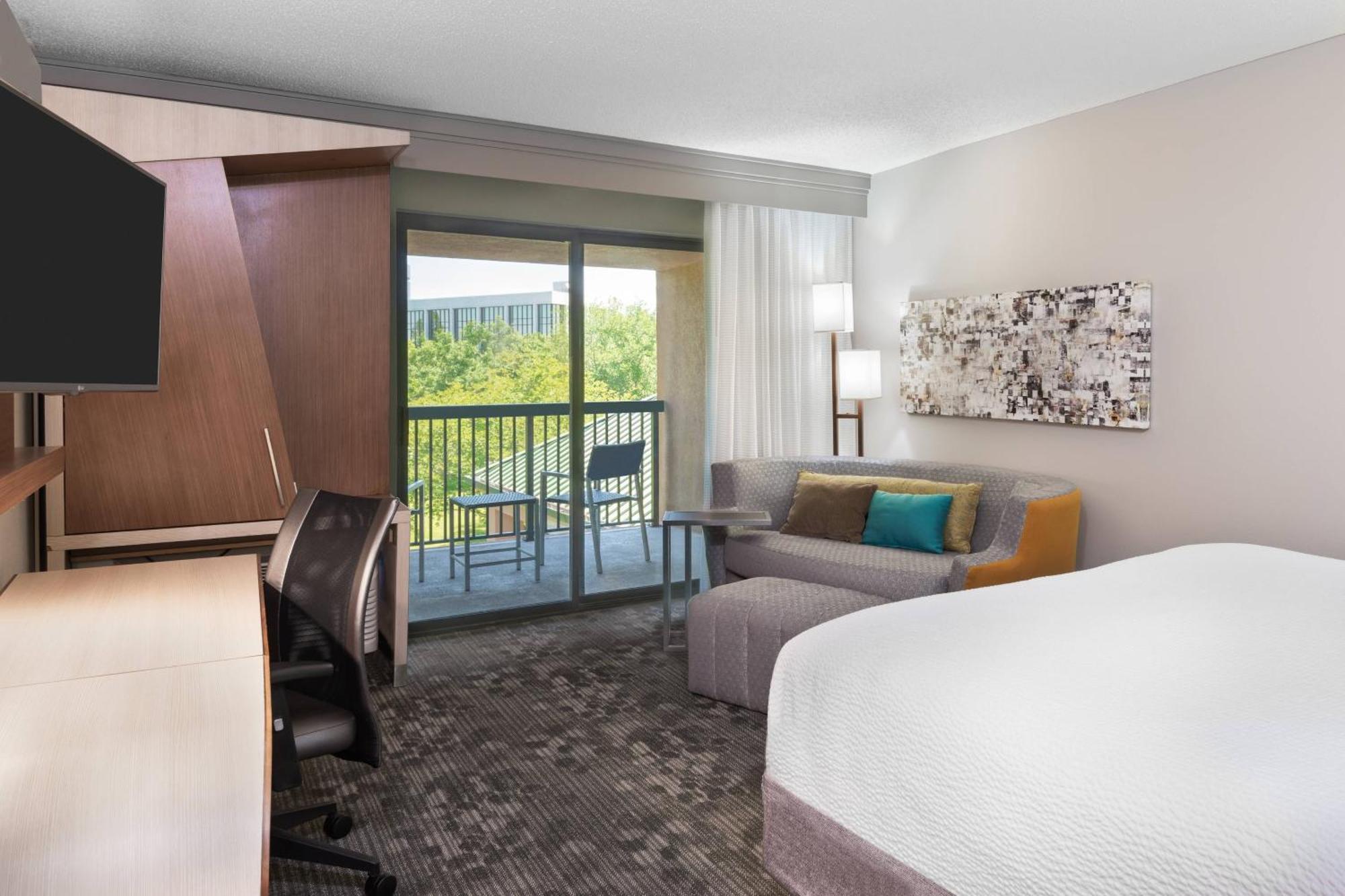 Отель Courtyard Lafayette Airport Экстерьер фото