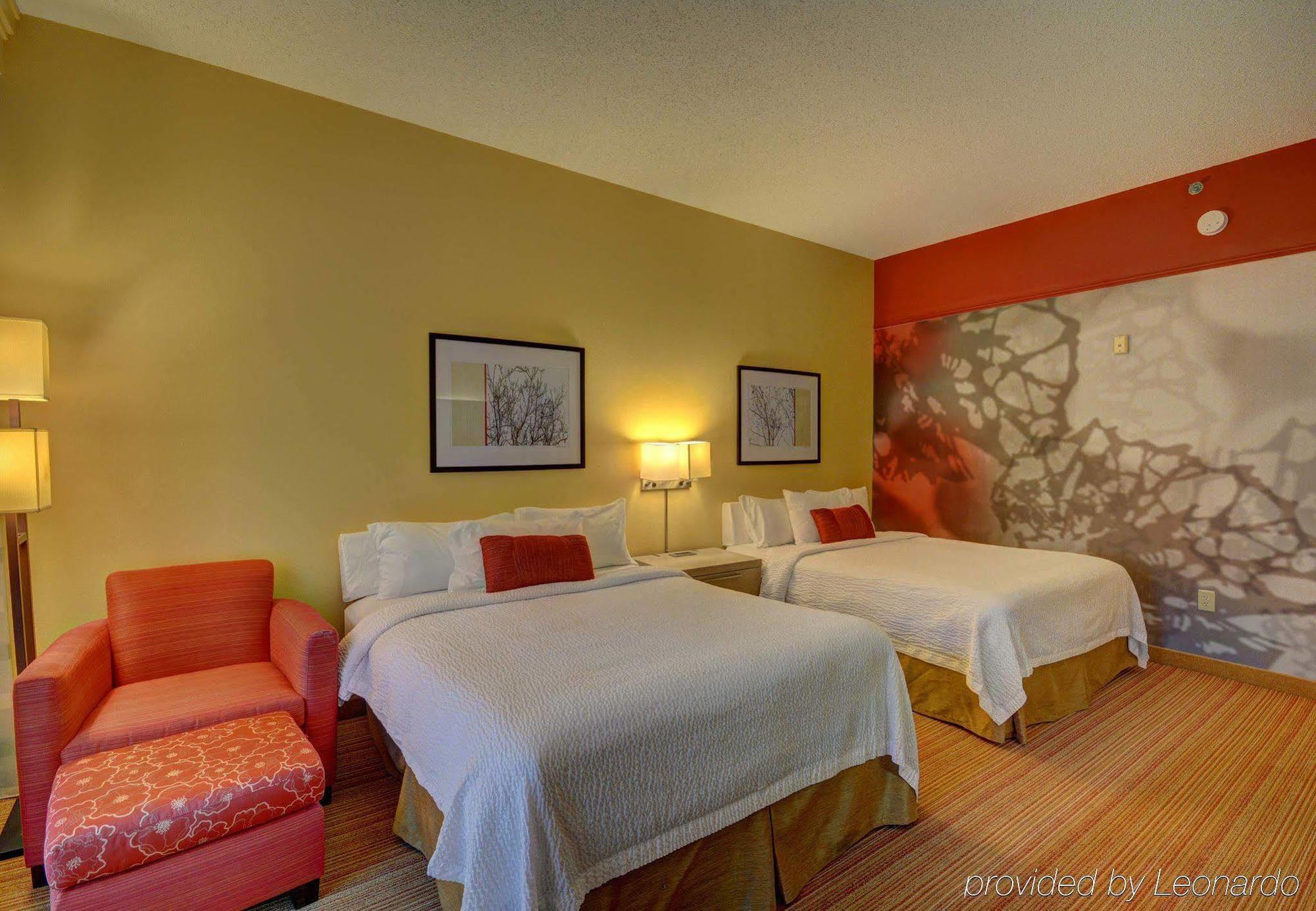 Отель Courtyard Lafayette Airport Экстерьер фото